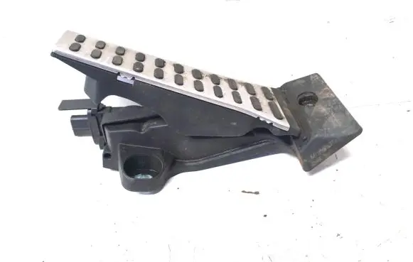 KIA Sportage Accelerator throttle pedal