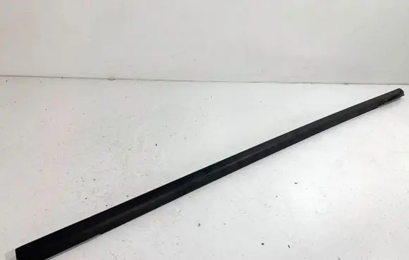 Ford Focus Front door windshield rail 