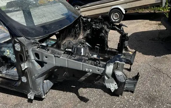 Jeep Grand Cherokee WL Front quarter panel