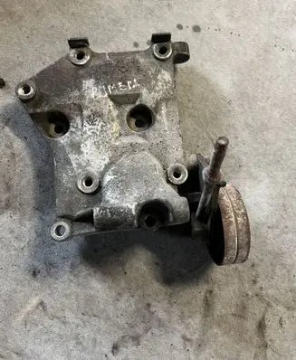 Nissan Primera A/C compressor mount bracket 11910BM700 11910BM70