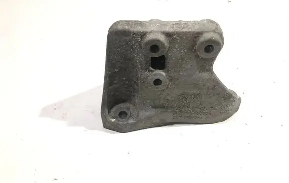 BMW i8 Engine mounting bracket 6857564