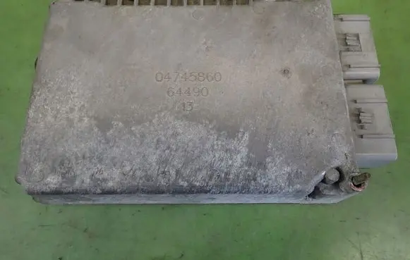 Ford Maverick Engine control unit/module ECU 04745860