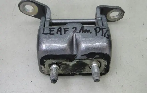 Nissan Leaf II (ZE1) Rear door upper hinge