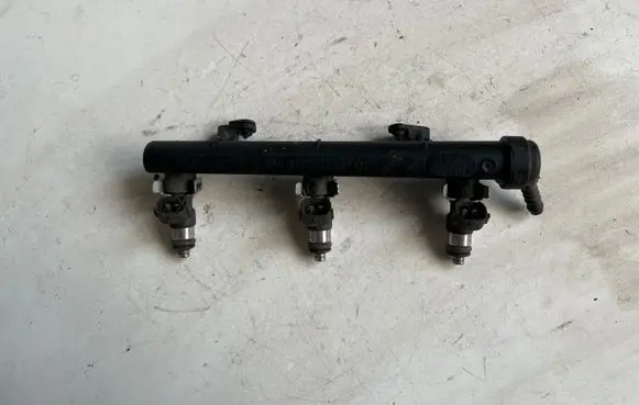 Seat Mii Fuel injectors set 04C133317J 04C906031D 0280158251
