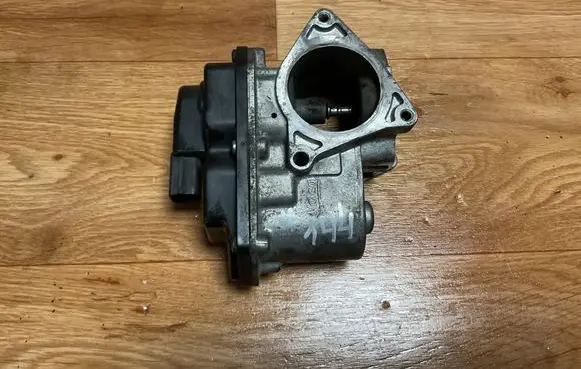 Dodge Journey EGR valve VASV29007935 DC2DC2 09740588