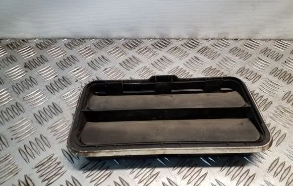 KIA Sorento Quarter panel pressure vent 975103K000