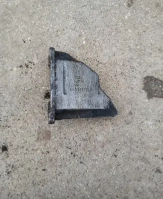 Audi A6 S6 C4 4A Gearbox mounting bracket 4A0399113F