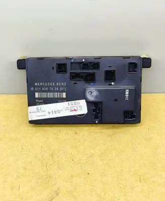 Mercedes-Benz E W211 Door control unit/module 2118207526 351162