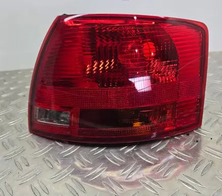 Audi A4 S4 B7 8E 8H Rear/tail lights 05282210