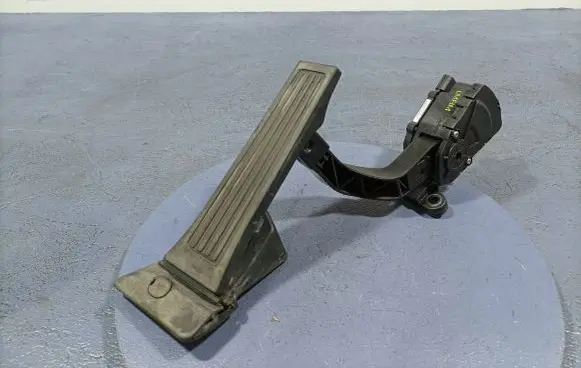 KIA Sportage Accelerator throttle pedal DH327272S000