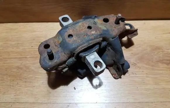 Seat Ibiza III (6L) Engine mount bracket