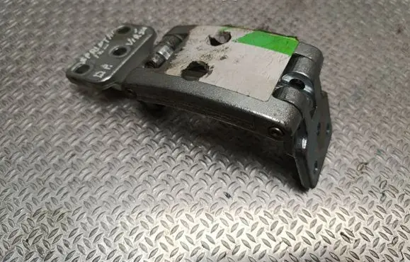 Mercedes-Benz Sprinter W906 Rear door upper hinge A9067400137 Z012Q0112311