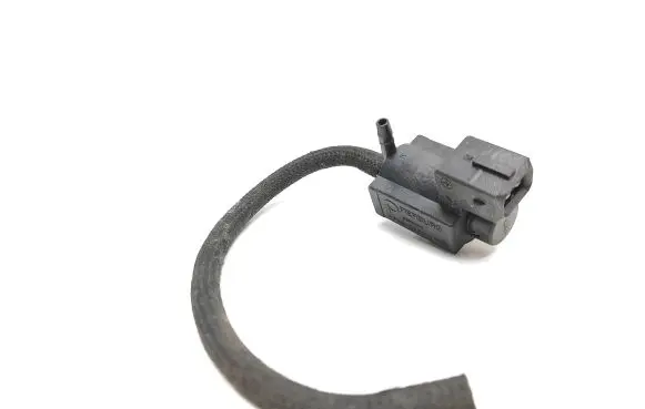 BMW 5 F10 F11 Turbo solenoid valve 70231800 7810831 11T029