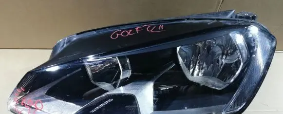 Volkswagen Golf VII Headlight/headlamp