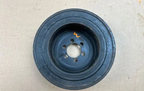 BMW 3 E92 E93 Crankshaft pulley 7546087