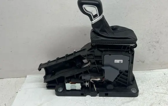 Volvo S90, V90 Gear shifter/selector 32240020