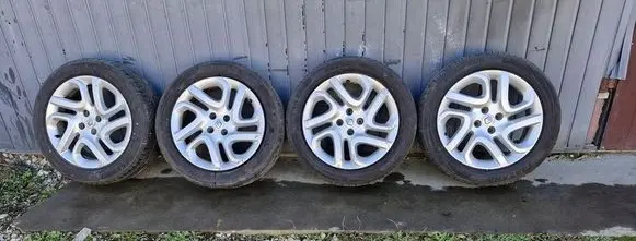 Renault Captur R17 alloy rim 403008829R