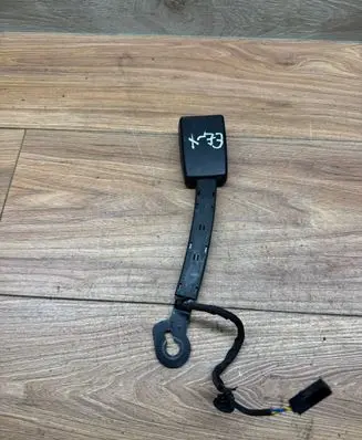 Volkswagen Golf VII Front seatbelt buckle 5G4857755 13122012
