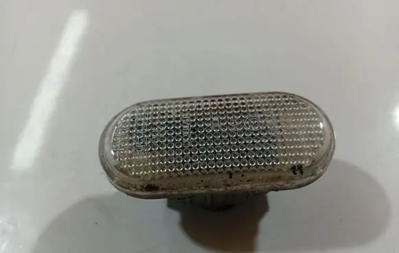 Nissan Note (E11) Front fender indicator light 