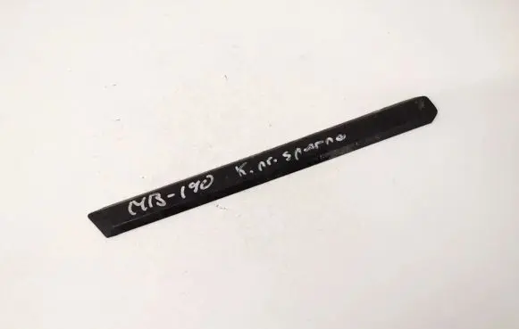Mercedes-Benz 190 W201 Fender trim (molding)