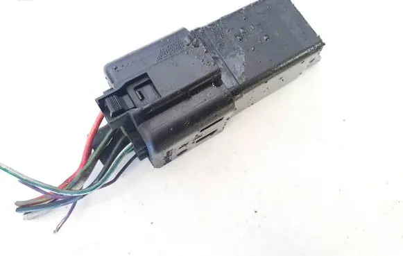 Glow plug pre-heat relay