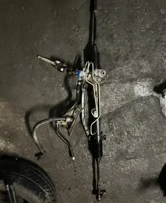 Nissan X-Trail T30 Steering rack 8H9009