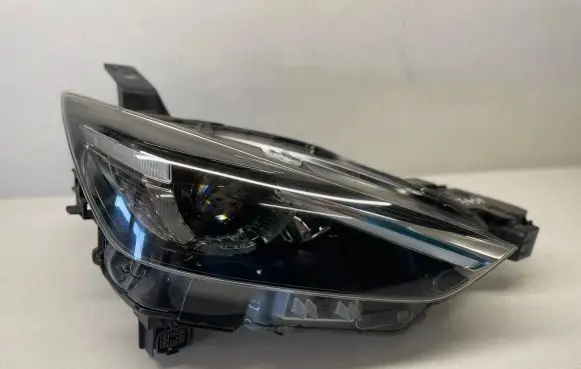 Mazda CX-3 Headlight/headlamp D10E51030