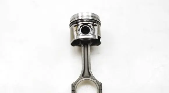 Hyundai Tucson TL Piston with connecting rod 
