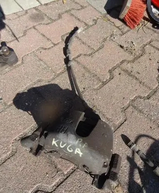 Ford Kuga I Front brake caliper XXXXXXXXXXX