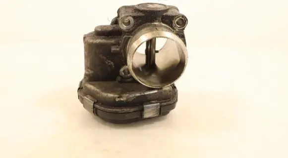 Volvo V40 Throttle body valve 9673534480
