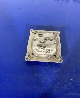 Peugeot 308 Xenon control unit/module 130732940300
