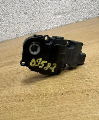 BMW X5 E70 Intake manifold valve actuator/motor 410475520 D9582
