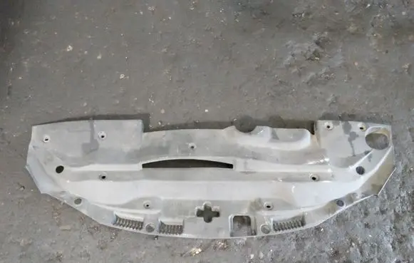Lexus IS 220D-250-350 Radiator trim 5329553020
