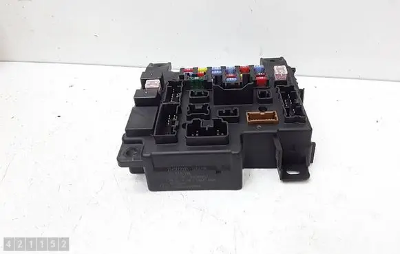 Mitsubishi Outlander Fuse module 8637A318 519087902