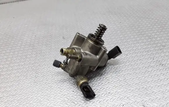 Audi A6 S6 C6 4F Fuel injection high pressure pump 06F127025H