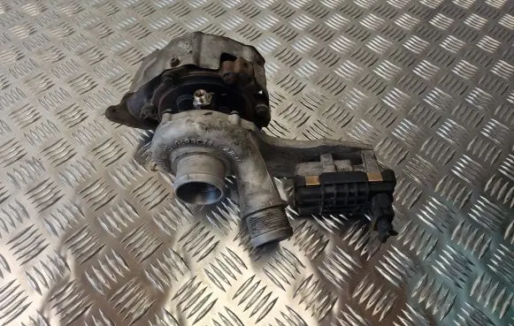 Audi A8 S8 D3 4E Turbo 057145722N