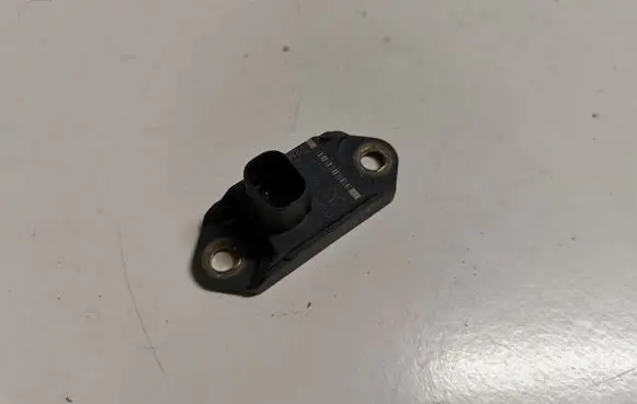 Mercedes-Benz E W211 Airbag deployment crash/impact sensor 0025426918