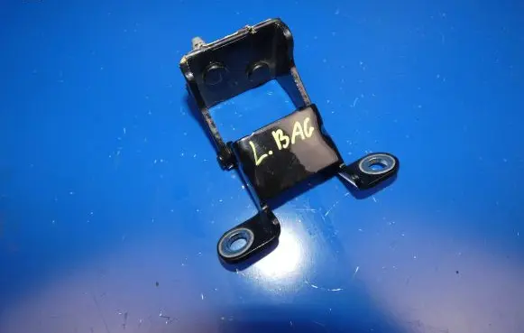 Volvo XC40 Tailgate/trunk/boot hinge B870