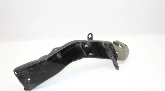 Audi A8 S8 D5 Fender mounting bracket 4N0821131G
