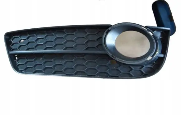 Audi A5 8T 8F Front bumper lower grill 8T0807681
