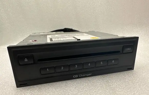Audi A4 S4 B8 8K CD/DVD changer 8X0035110B 8X0035110