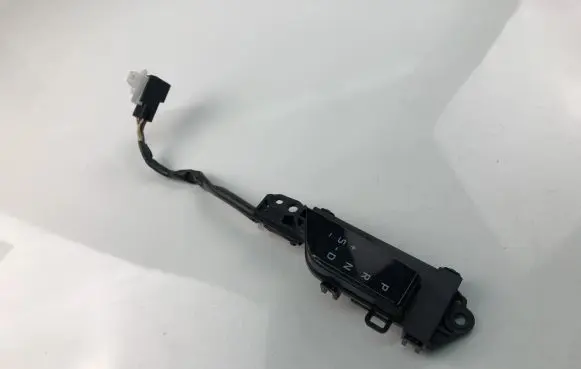 Toyota RAV 4 (XA50) Gear shift selector indicator 76K721LH