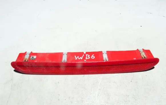 Volkswagen PASSAT B6 Third/center stoplight 1K6945097A