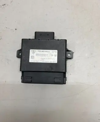 Porsche Cayenne (92A) Voltage converter/converter module 7PP959663E 111001912 130515