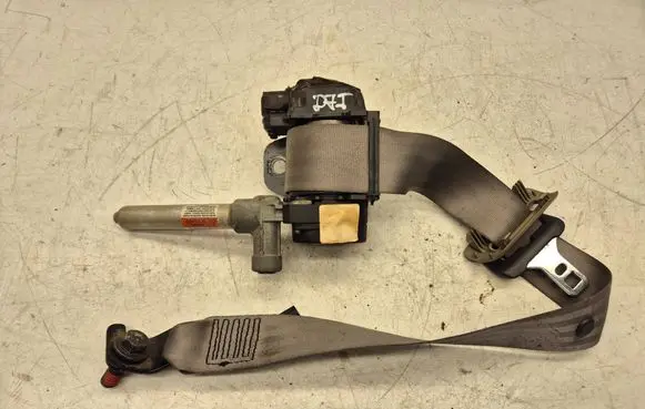 Volvo S80 Rear seatbelt 39969934