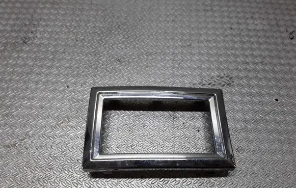 Chrysler 300 - 300C Gear shifter surround trim plastic 04595966AA