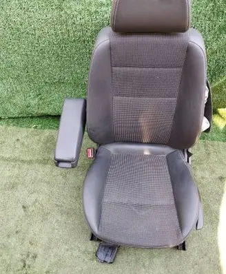 Opel Zafira B Front driver seat 
