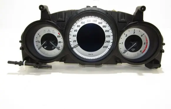Mercedes-Benz C W204 Speedometer (instrument cluster) A2049004108