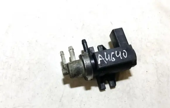 Audi A4 S4 B5 8D Turbo solenoid valve 1j0906627