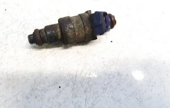 Renault Megane I Fuel injector 866313